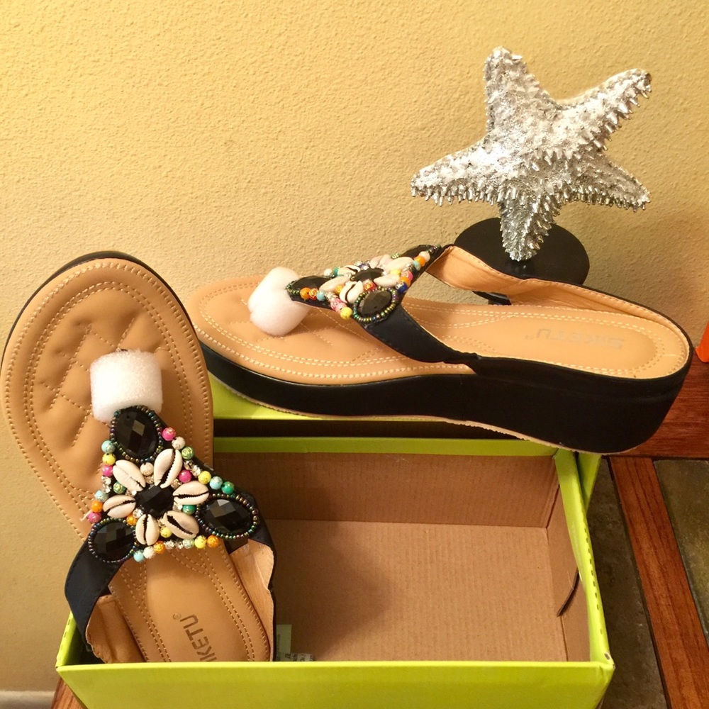Floral Wedges